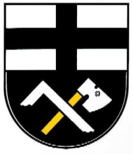 Von Silber über Schwarz geteilt, oben ein durchgehendes schwarzes Kreuz, unten ein silberner Winkel mit silberner, goldgeschäfteter Axt gekreuzt. 